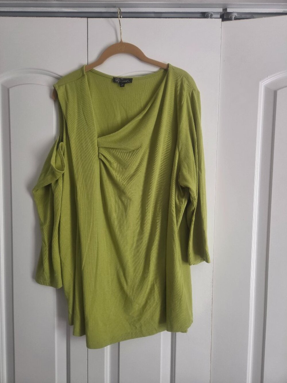 Women's top by DG2